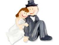 GELİN DAMAT SIRT SIRTA OTURAN 