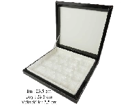 KUTU ÇİKOLATA KUTUSU KARTON 16 LI SEPARATÖRLÜ SİYAH PK:1 KL:40